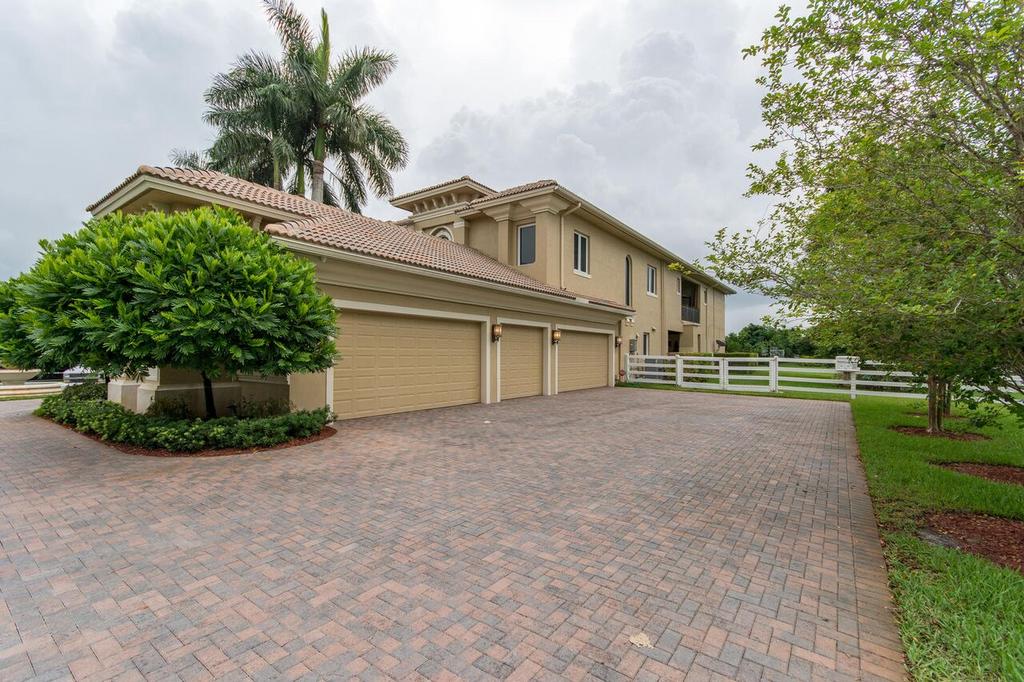 NFL's Karlos Dansby Lists South Florida Mansion for $4.399 Million - WSJ