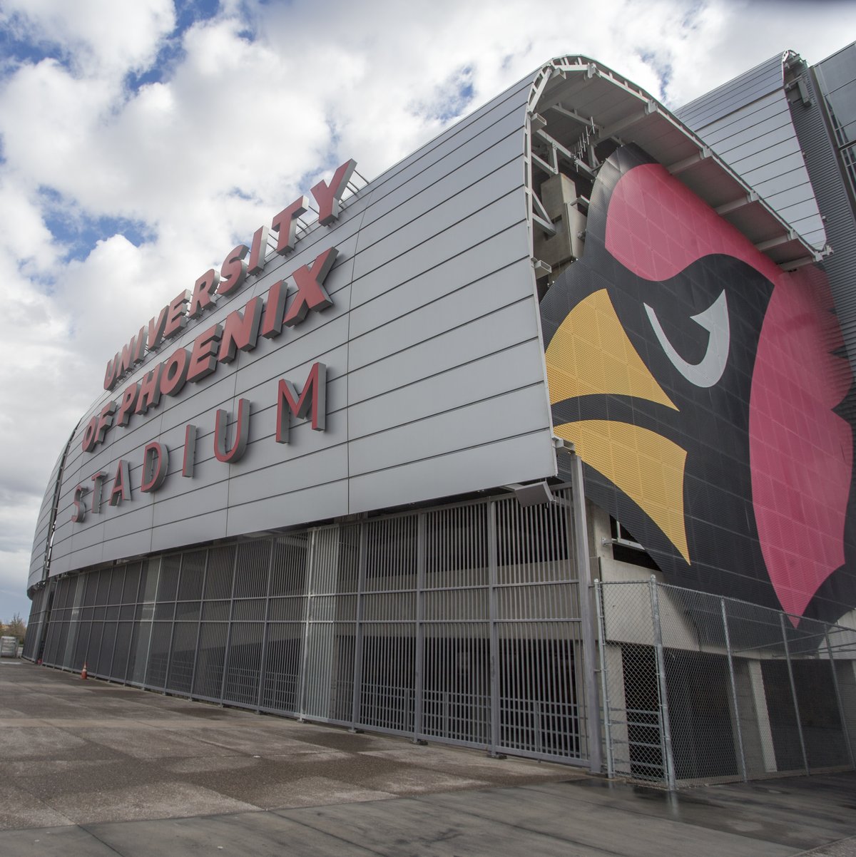 Arizona Cardinals commentary: Naming rights pair strange bedfellows