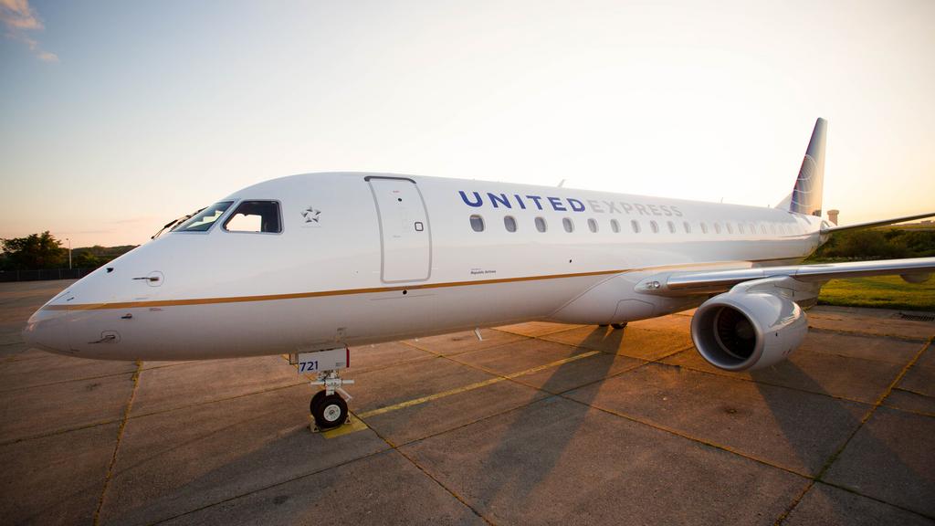 Pilots union gives Republic Airways a dose of bad news - Chicago Business  Journal