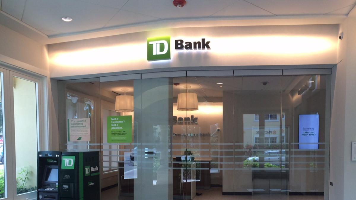 Bank Notes: Td, Bb&t Suffer Technical Glitches; Pnc Names New Coo 