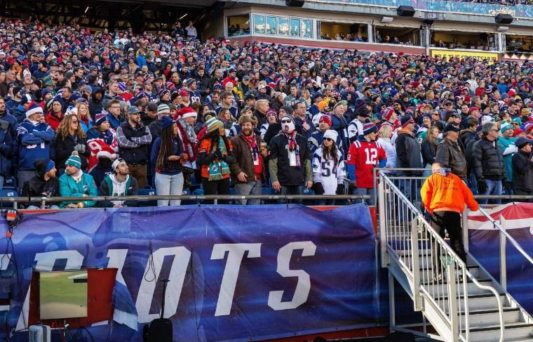 Fans spend average of $410 to watch New England Patriots, $67 to