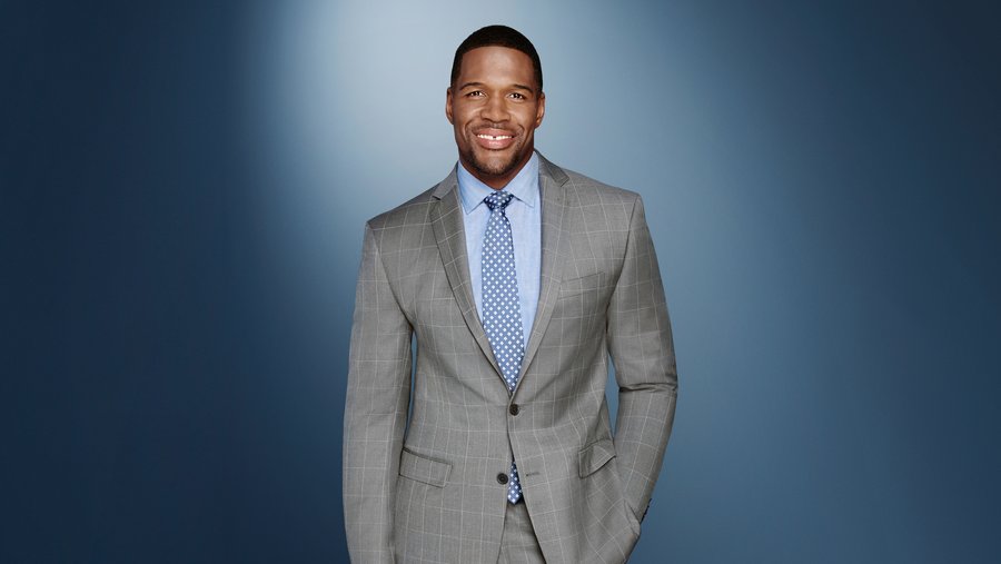 Giants great Michael Strahan offers Tom Brady some retirement advice