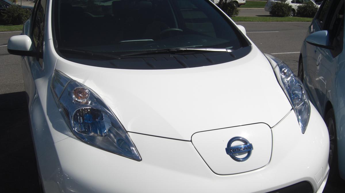 nissan-extends-10-000-rebate-on-new-leaf-sedans-for-heco-customers