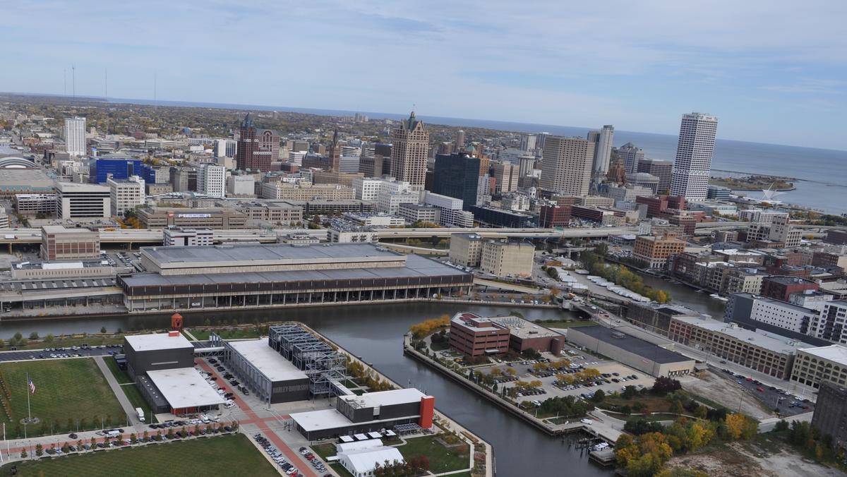 U.S. Postal Service may still vacate downtown Milwaukee facility ...