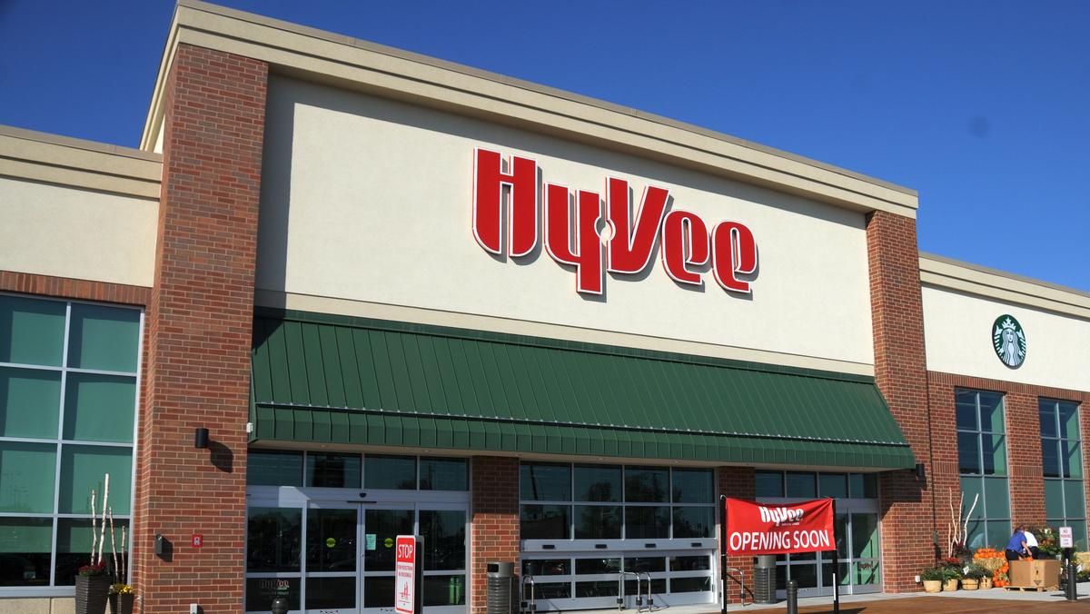 Hy-Vee will bring new concept, fulfillment center to KC area - Kansas City  Business Journal