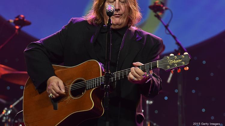 ATLANTA, GA - SEPTEMBER 26: Kevn Kinney of Drivin' 'N' Cryin' performs onstage at Georgia Music Hall Of Fame Awards at Georgia World Congress Center on September 26, 2015 in Atlanta, Georgia. (Photo by Paras Griffin/Getty Images for the Georgia Music Hall of Fame)