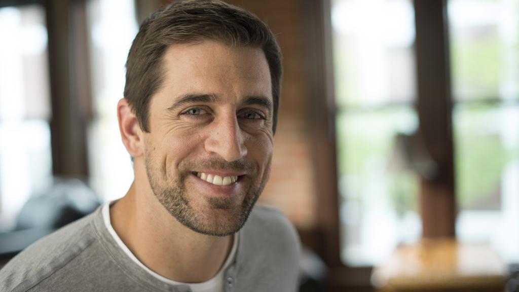 Aaron Rodgers Ranks Fifth In Nfl Commercial Endorsements Forbes Milwaukee Business Journal