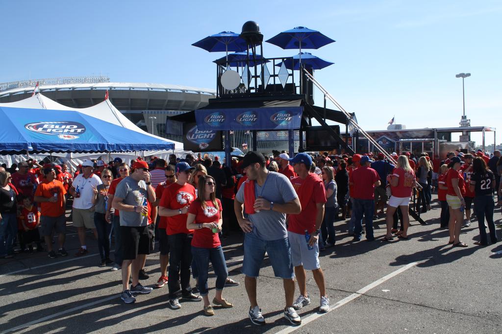 Chiefs kick corporate tailgating up a notch - Kansas City Business Journal