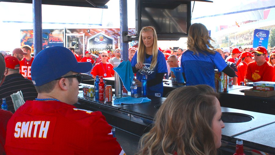 Chiefs kick corporate tailgating up a notch - Kansas City Business Journal