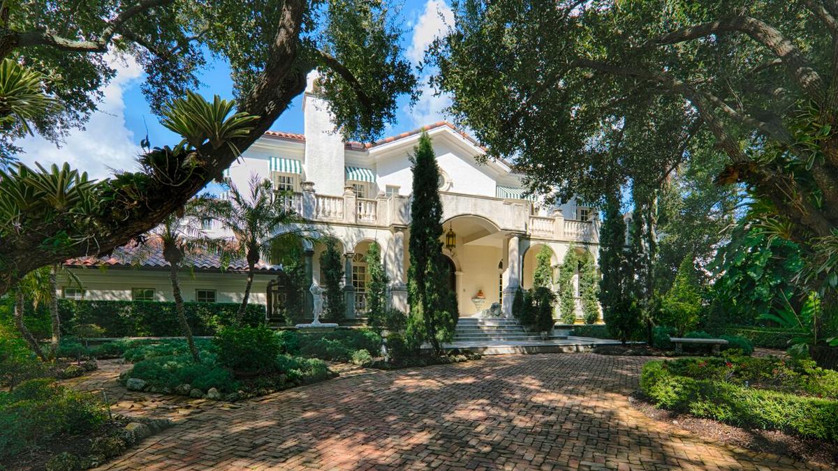 Former Carnival Cruise Lines CEO Bob Dickinson lists Coral Gables home ...