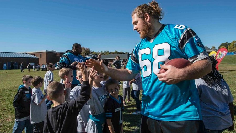 Carolina Panthers-United Way of Central Carolinas 2015 Hometown Huddle