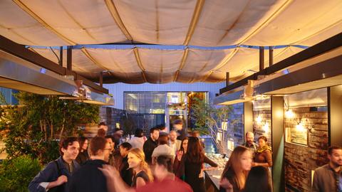 San Francisco bar hours could be extended to as late as 4 a.m. if a bill to boost city nightlife is passed by the state assembly.