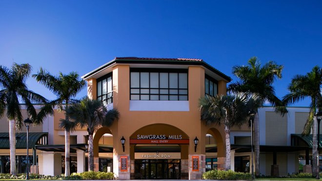 International Guests Enjoy Once-A-Year Savings at Sawgrass Mills