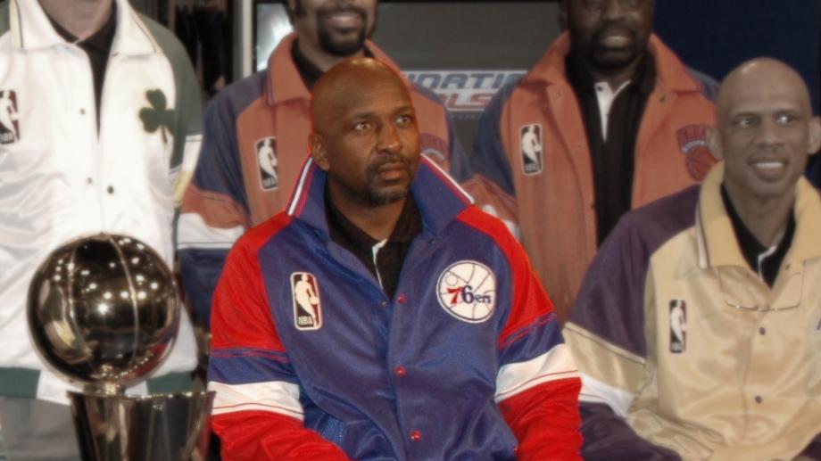 76ers unveil Moses Malone statue, will retire No. 2 jersey