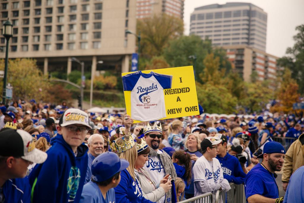 Royals madness descends on Union Station - Kansas City Business Journal