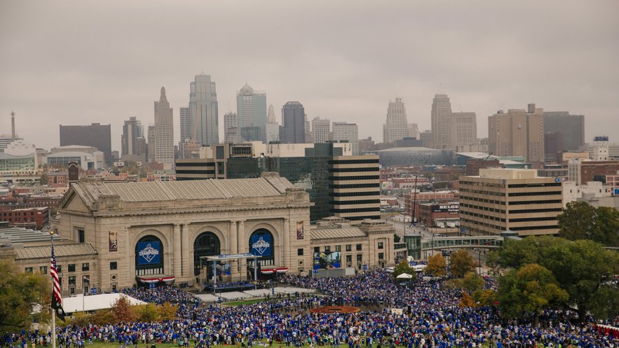 A Royal Celebration: Video and images of the Nov. 3 parade and rally in Kansas  City 