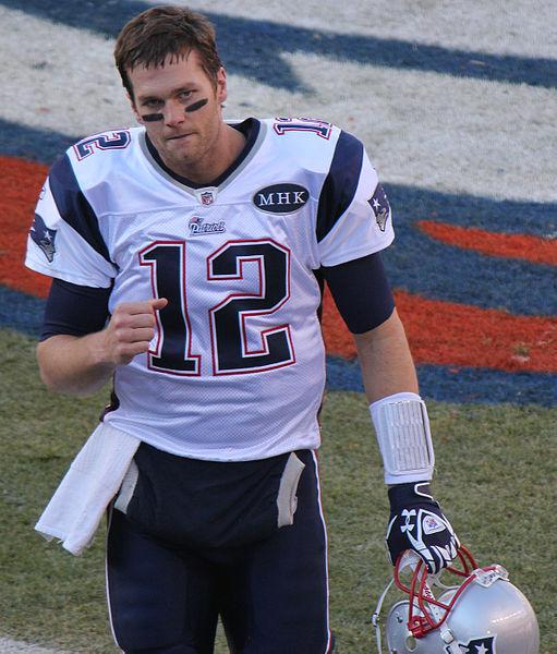 Bucs unveil their first photos of Tom Brady in uniform