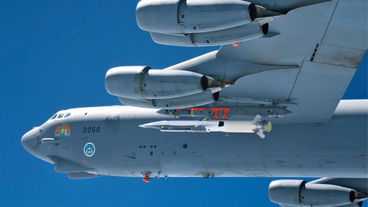 Spirit AeroSystems Hopes To Add Defense Work As Part Of B-52 Re-engine ...