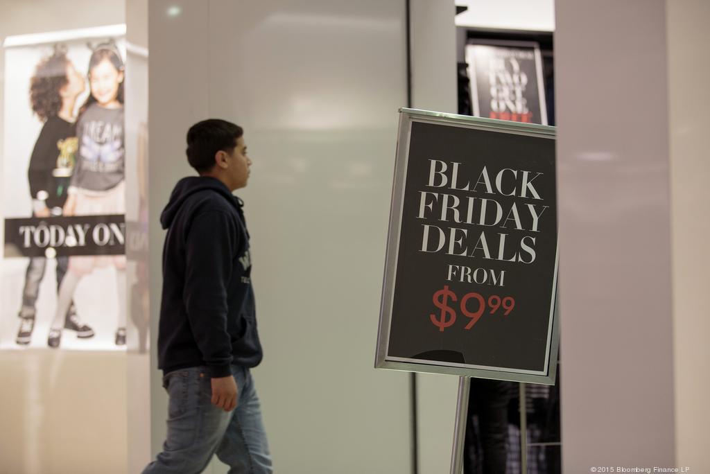 PHOTOS: Black Friday shoppers at Cherry Creek Shopping Center in Denver, Multimedia