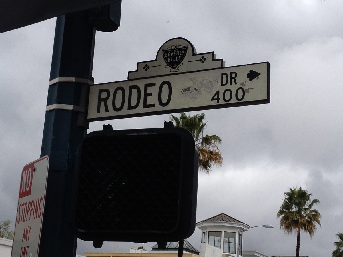 https://media.bizj.us/view/img/7928452/rodeodrivesign*1200xx2048-1536-0-0.jpg