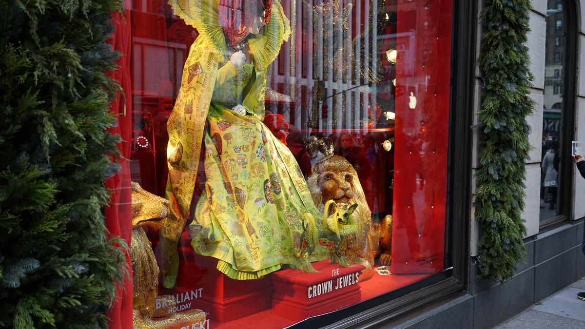 Bergdorf Goodman Unveils Its Swarovski Crystal Holiday Window Display