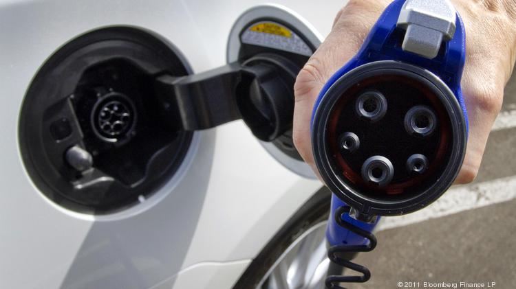 Georgia Lawmakers Weigh Return Of Ev Tax Credit Atlanta Business Altcar Expo Electric Vehicle Charger Plug Prius