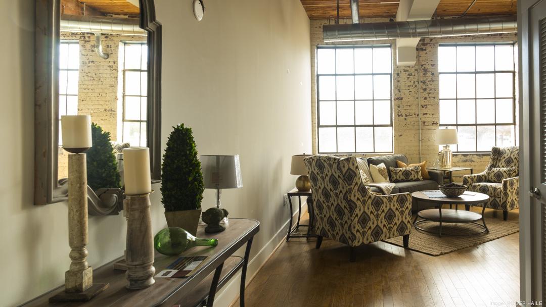 Bachman Furniture Gallery closing Capitol Drive location in Milwaukee