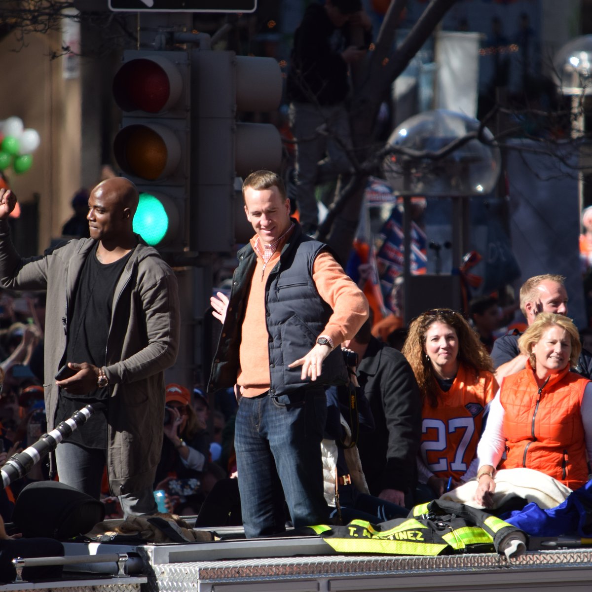 Denver Broncos: Peyton Manning, John Elway not joining ownership