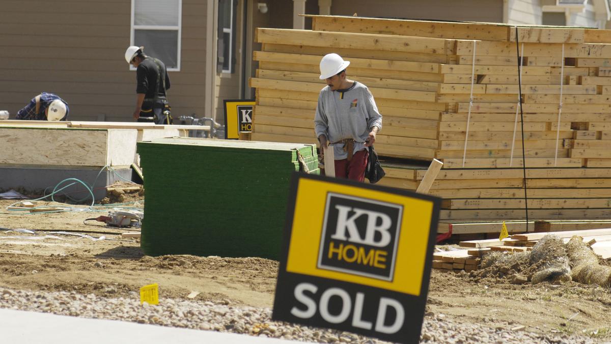 ‘Severe’ housing shortage hits US home sales, lifts prices Washington