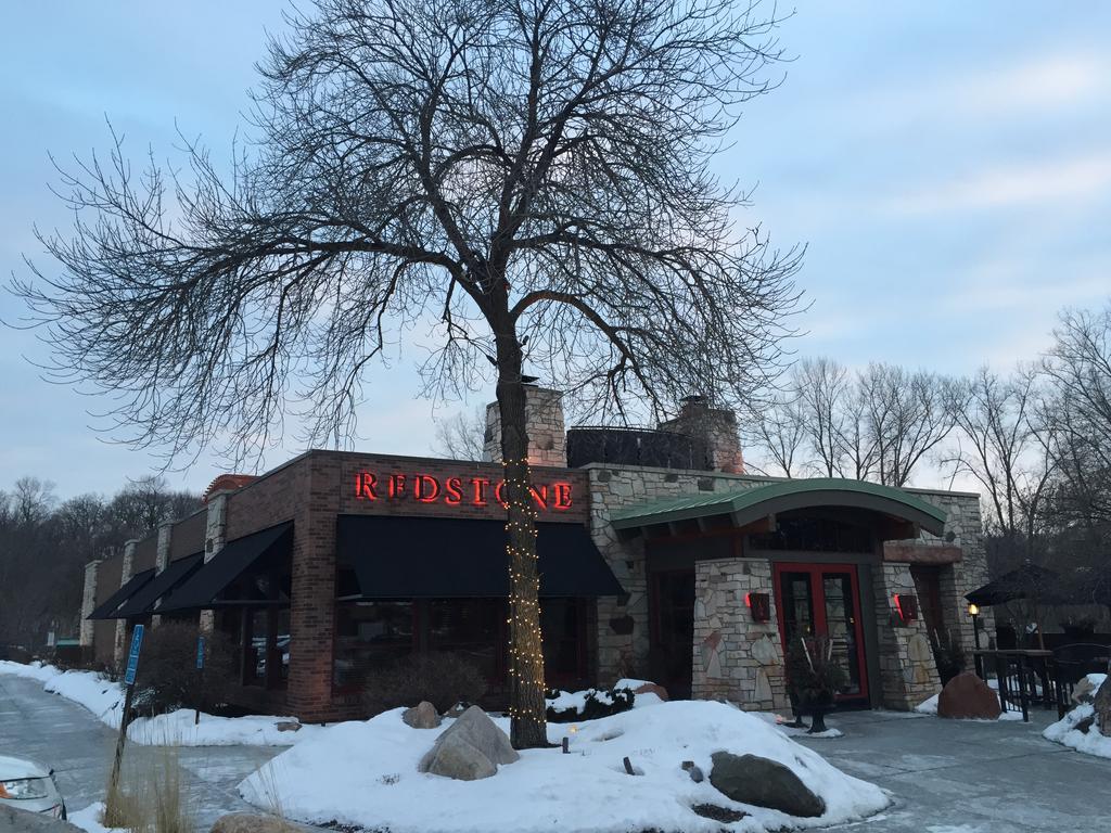 Redstone wants to open a Minnetonka sports bar, but landlord says not so  fast