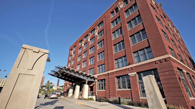 Smyth restaurant at Iron Horse Hotel to reopen as Ash - Milwaukee ...