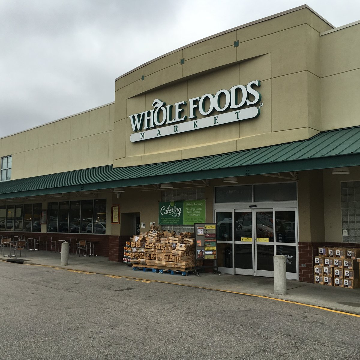 expands Whole Foods free delivery to Atlanta, San Francisco area