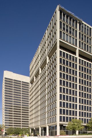 Hoffmann firm to acquire 2 Clayton office towers - St. Louis Business ...