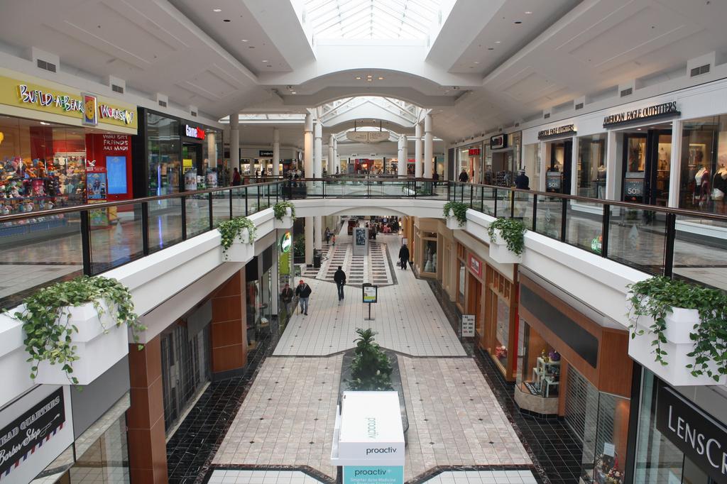 Four new retail stores open at The Mall at Fairfield Commons