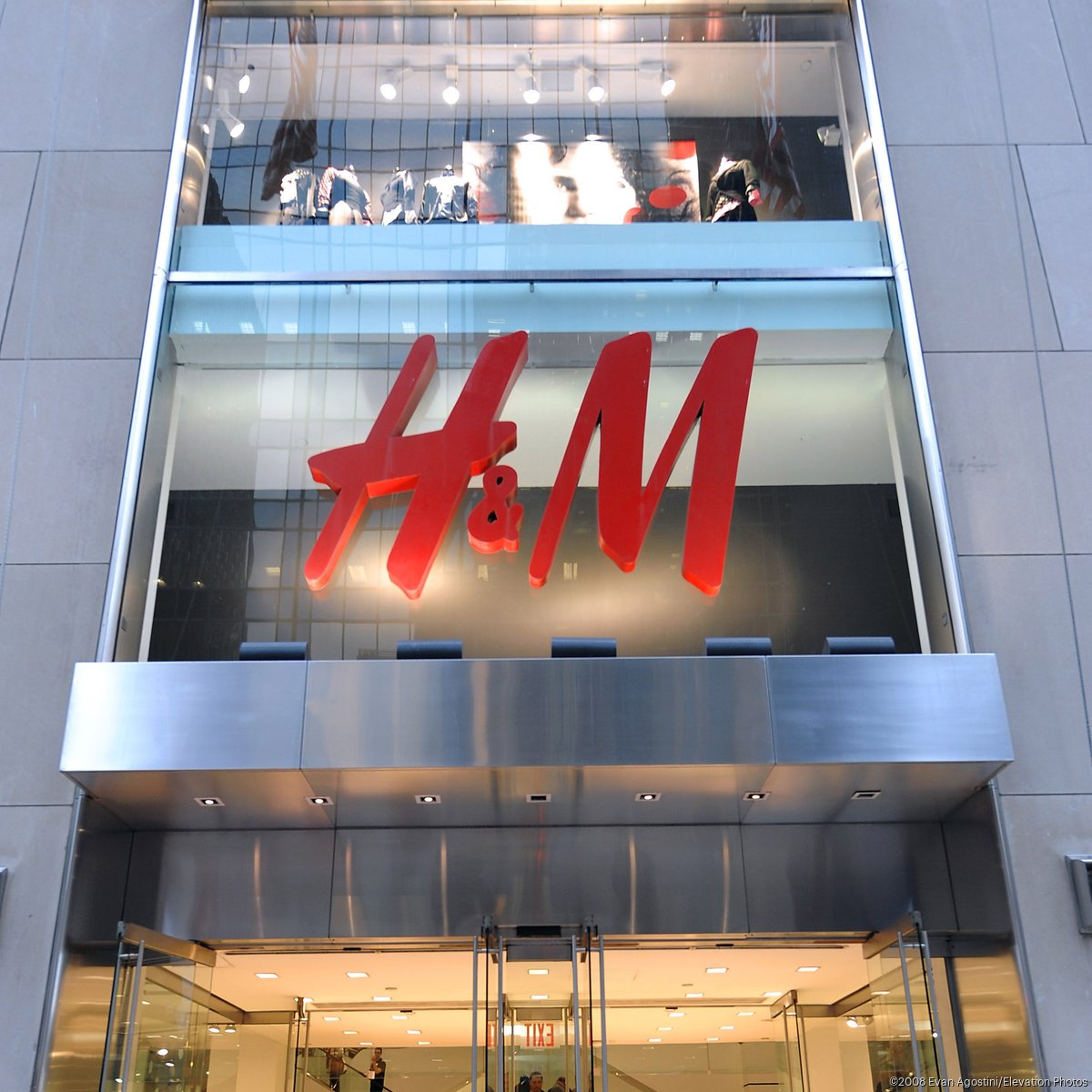 Broadway mall shop h&m