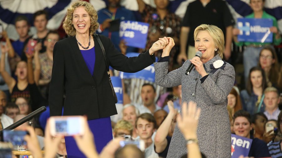 hillary rally mk005