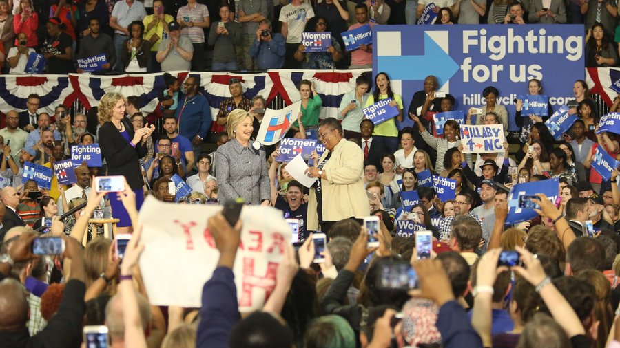 hillary rally mk035