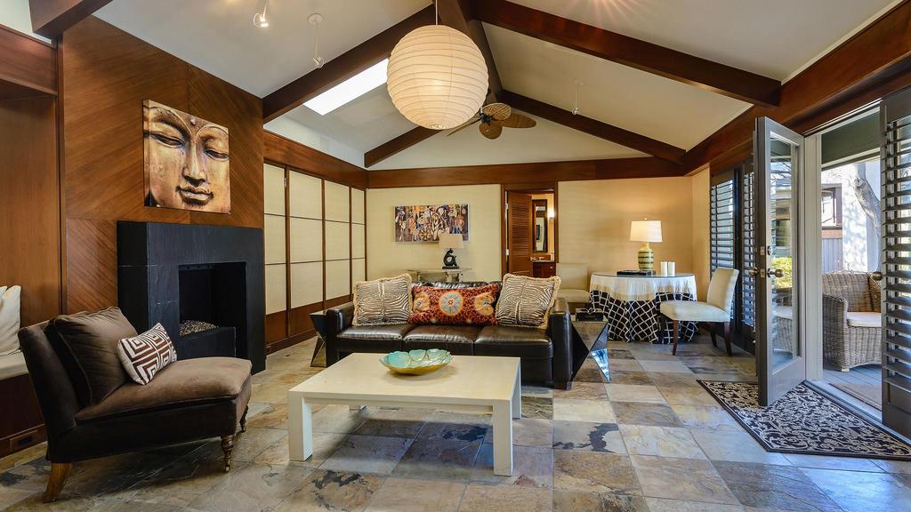 Sophisticated Contemporary in Greenway Parks Greenway Parks Dallas