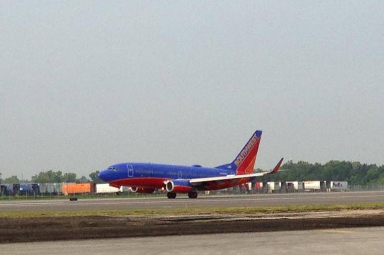 Port Columbus International Airport debuts new $140 million runway ...