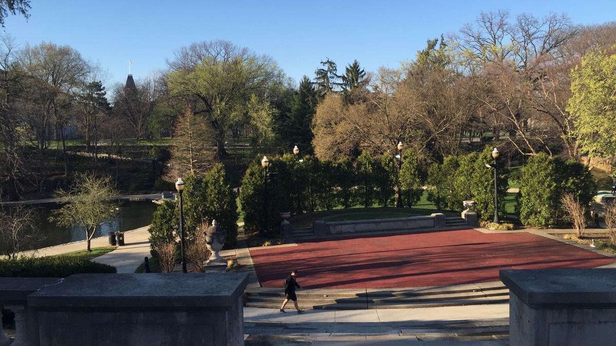 Browning Amphitheater at Mirror Lake on Ohio State University's campus ...