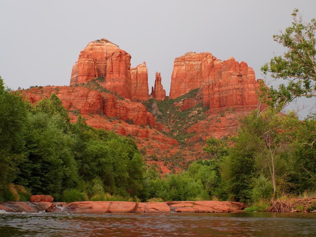Sedona Chamber of Commerce & Tourism Bureau Company Profile The