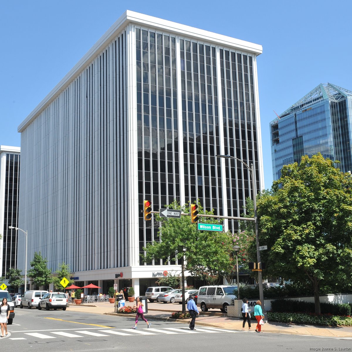 Rosslyn office buildings Deep Throat garage may finally come down