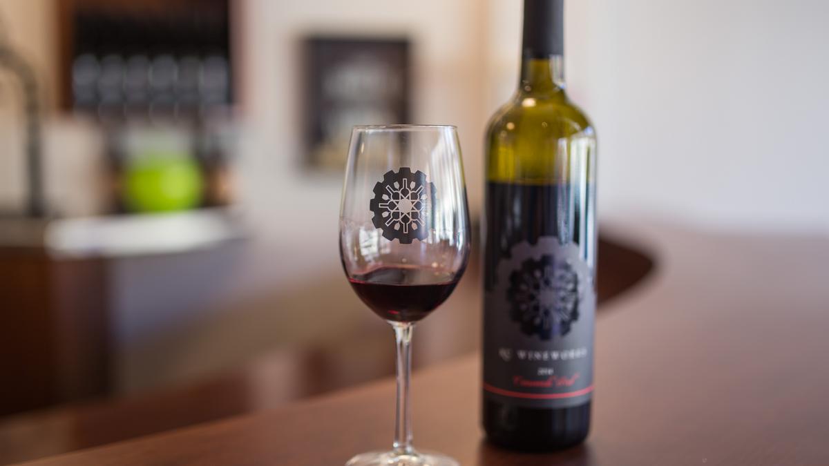 Local winery transitions to virtual wine tastings Kansas City