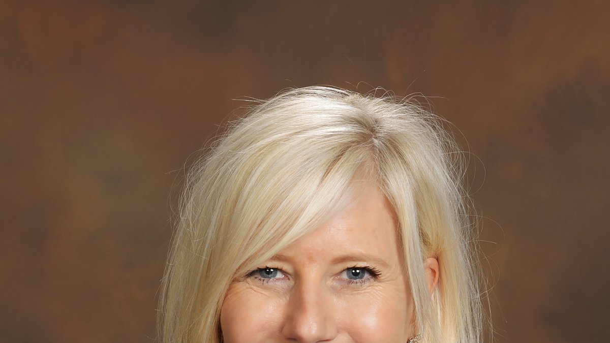 Eckerline regains top Minnesota spot in Barron's annual ranking of