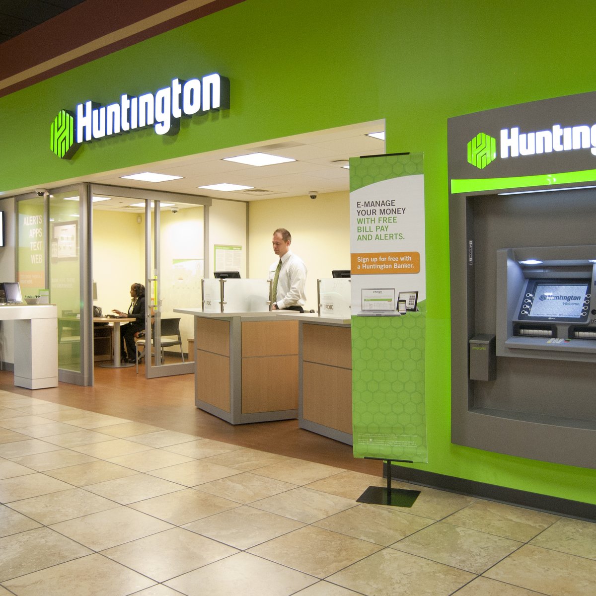 Huntington to Close Branch at One Jackson Square - JTV Jackson