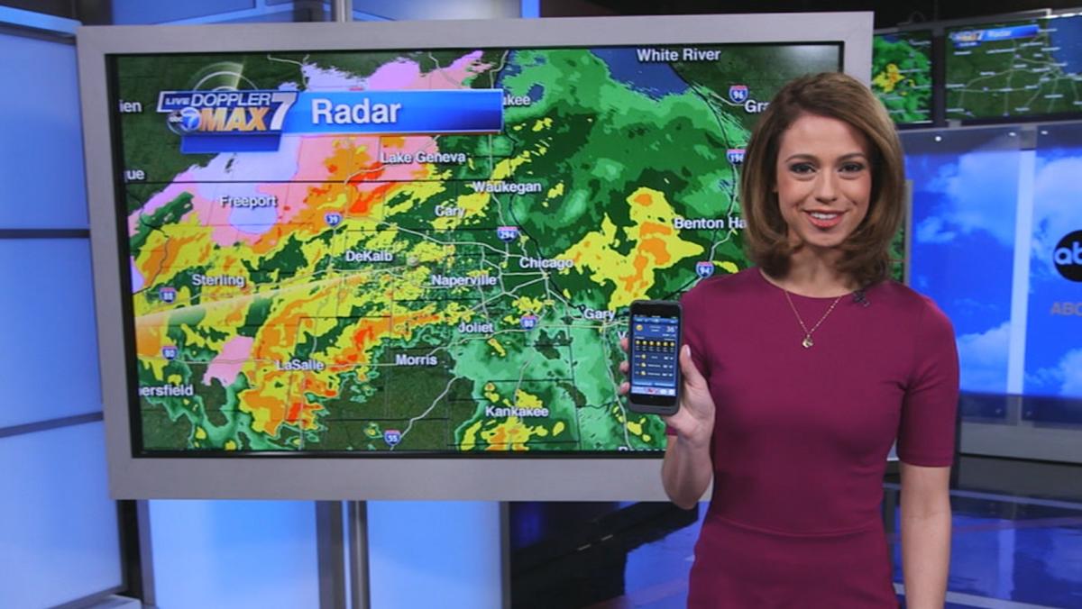 WLS-Channel 7's Cheryl Scott rises to top on station's weather bench ...