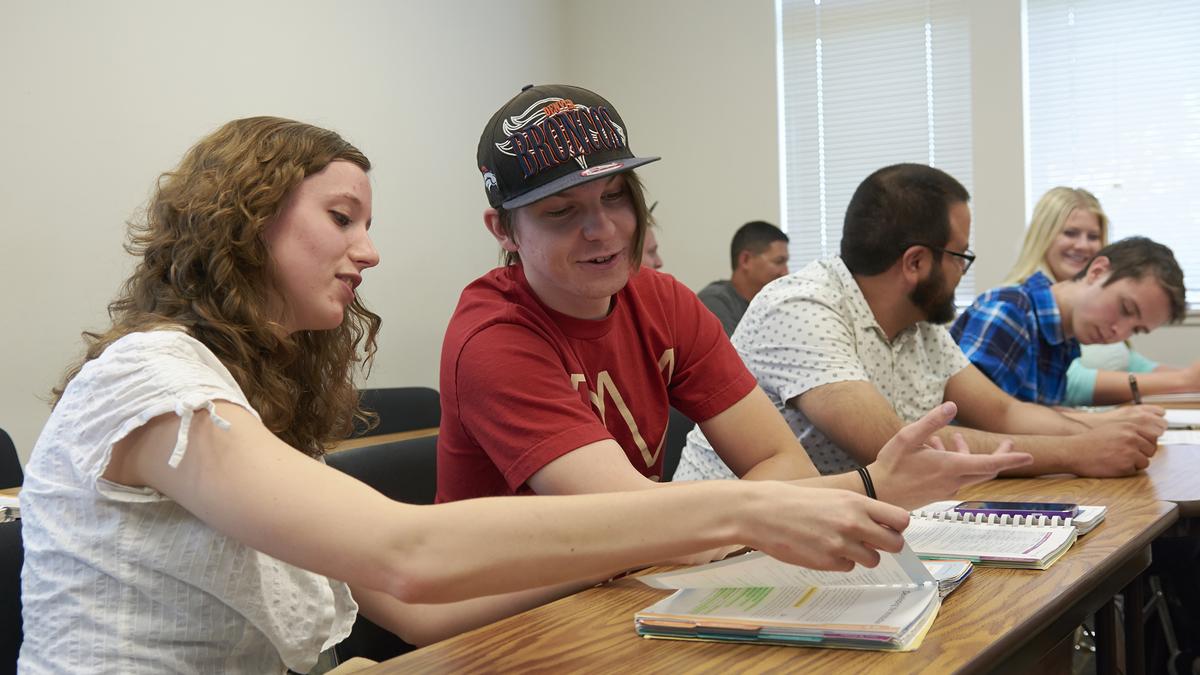 Colo. Community College System unveils textbook-free degree program ...