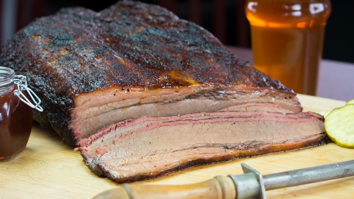 Kansas City Power & Light District cooks up KC Q barbecue festival