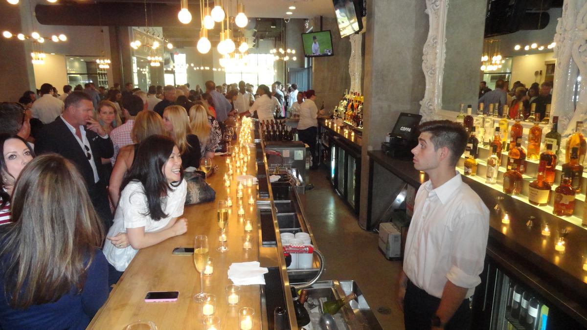 Houston, Harris County order bars to close, limit restaurant access