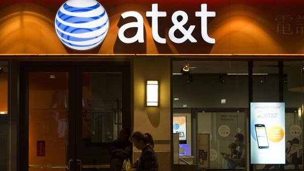 AT T to lay off 280 people in Dallas as it consolidates U S call